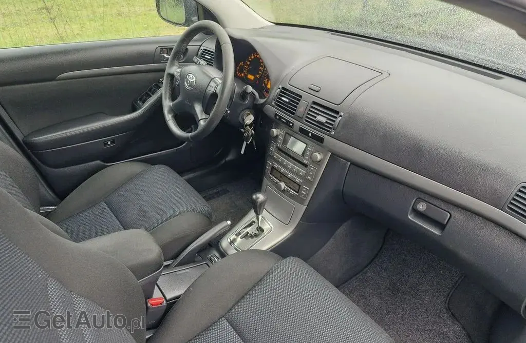 TOYOTA Avensis 