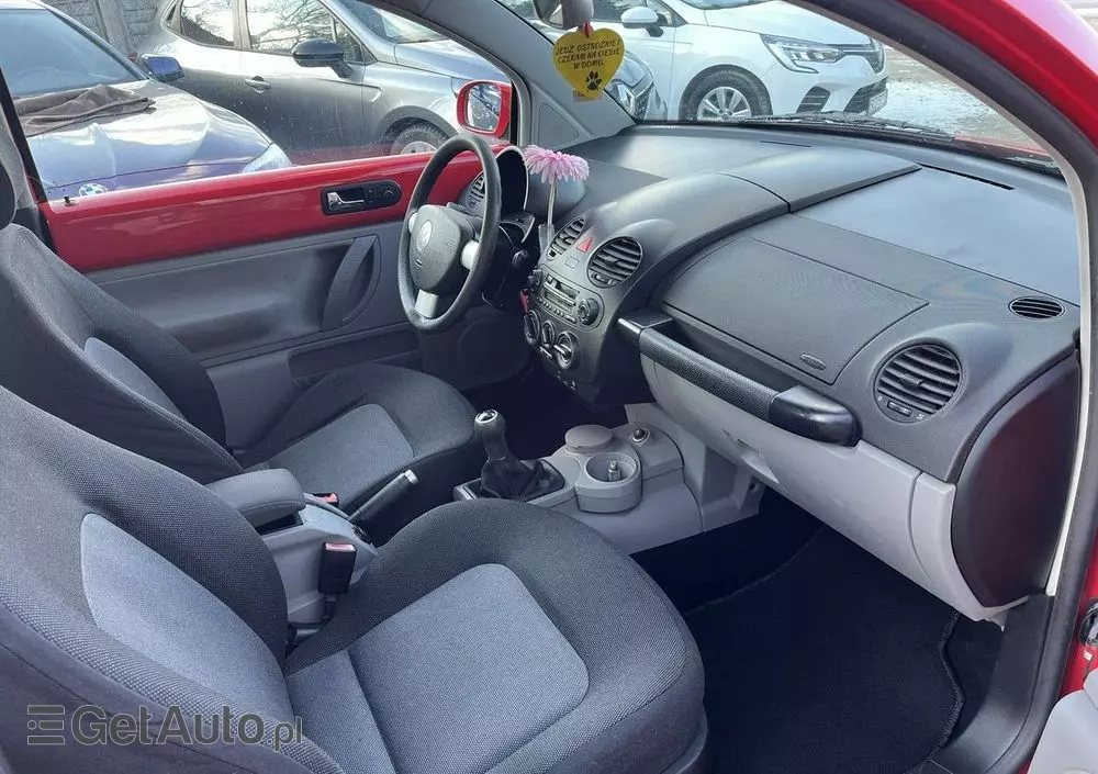 VOLKSWAGEN New Beetle 1.6