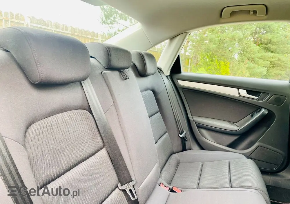 AUDI A4 Limousine 1.8 TFSI Attraction