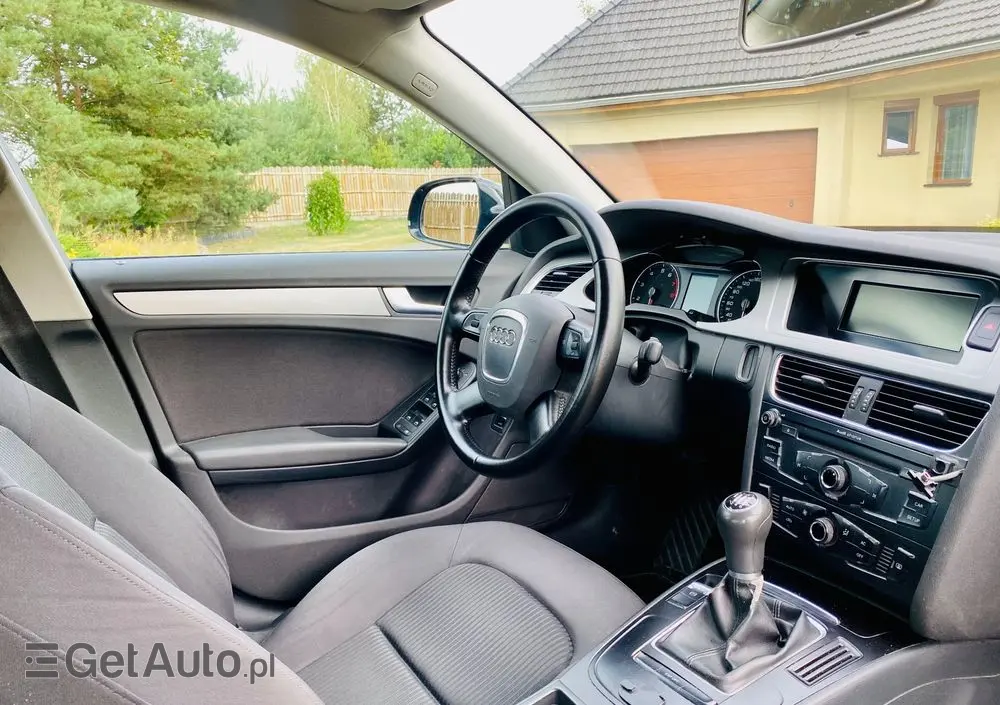 AUDI A4 Limousine 1.8 TFSI Attraction