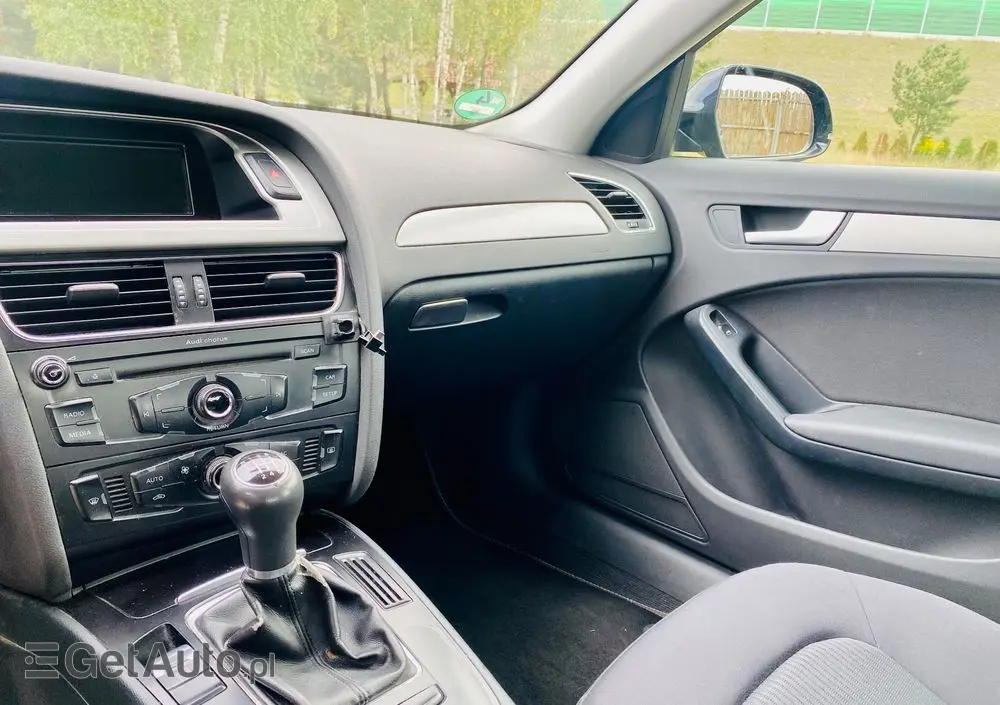 AUDI A4 Limousine 1.8 TFSI Attraction