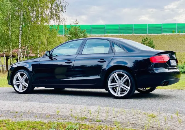 AUDI A4 Limousine 1.8 TFSI Attraction
