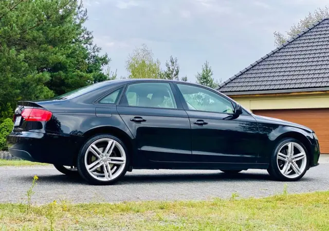 AUDI A4 Limousine 1.8 TFSI Attraction