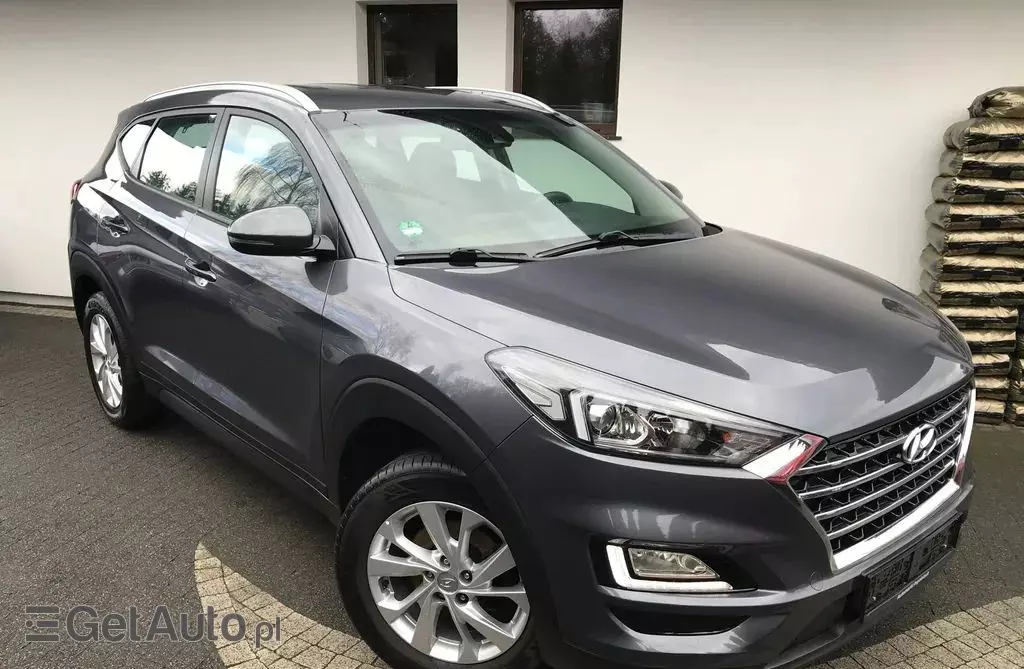 HYUNDAI Tucson 