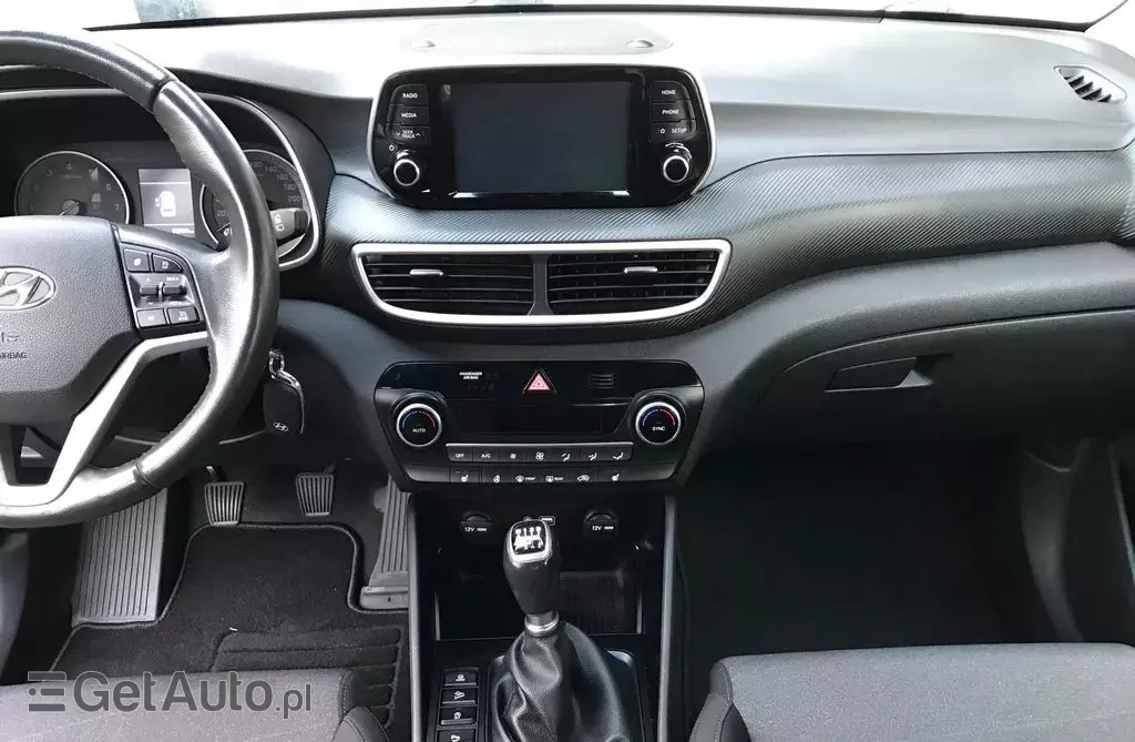 HYUNDAI Tucson 