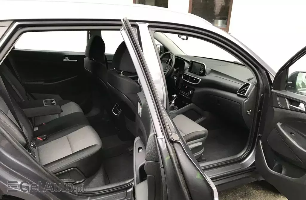 HYUNDAI Tucson 