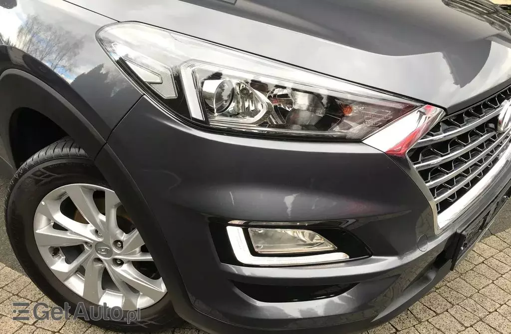 HYUNDAI Tucson 