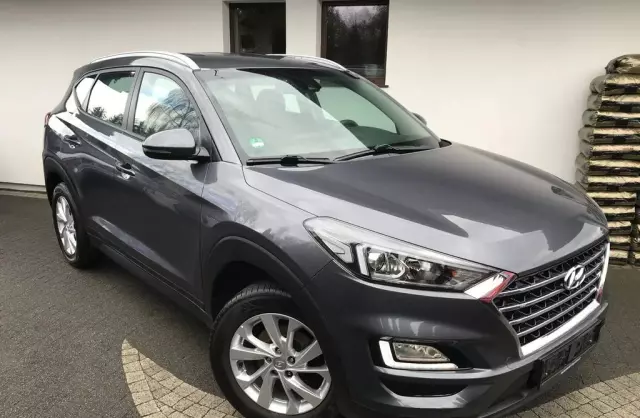 HYUNDAI Tucson 