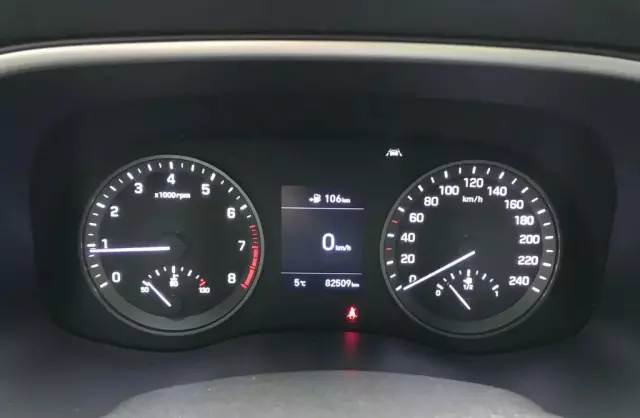 HYUNDAI Tucson 
