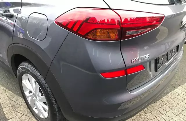 HYUNDAI Tucson 