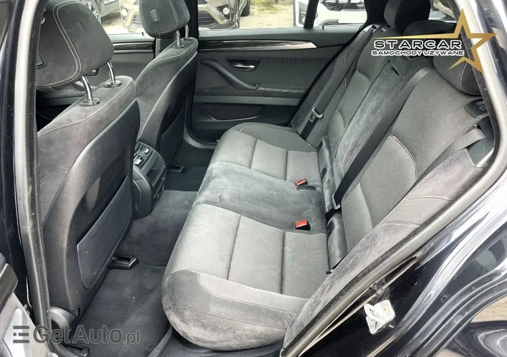 BMW Seria 5 525d xDrive Touring Sport-Aut