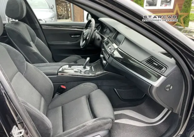 BMW Seria 5 525d xDrive Touring Sport-Aut