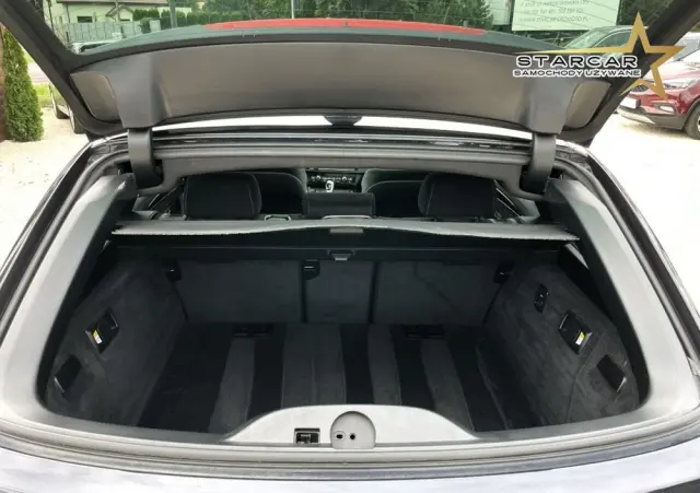 BMW Seria 5 525d xDrive Touring Sport-Aut