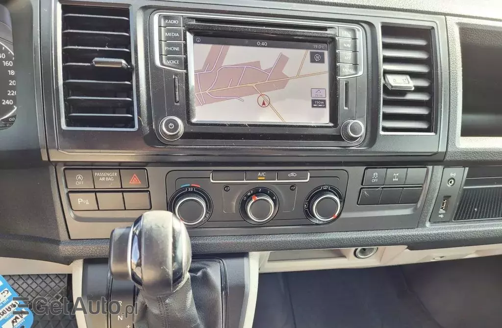 VOLKSWAGEN Transporter 