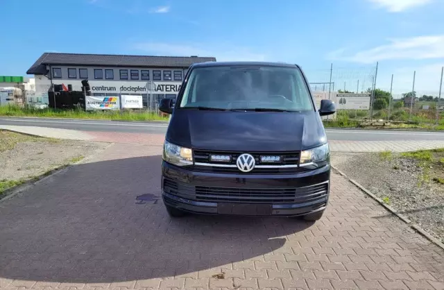 VOLKSWAGEN Transporter 