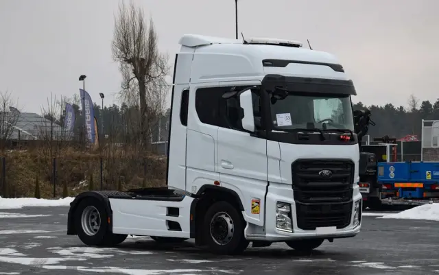 FORD F-MAX 500 / RETARDER / KLIMATYZACJA POSTOJOWA / ACC / NAWIGACJA / KLIMA / LEDY / 2 ZBIORNIKI / FULL SPILERY / 2023 / NISKI PRZEBIEG / FULL OPCJA / GWARANCJA PRODUCENTA / SERWISOWANY / SPROWADZONY 