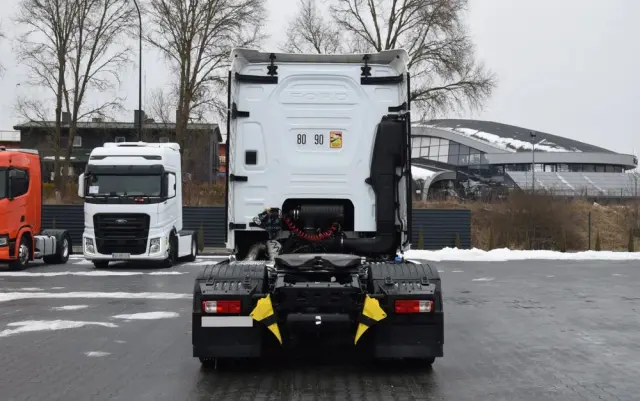 FORD F-MAX 500 / RETARDER / KLIMATYZACJA POSTOJOWA / ACC / NAWIGACJA / KLIMA / LEDY / 2 ZBIORNIKI / FULL SPILERY / 2023 / NISKI PRZEBIEG / FULL OPCJA / GWARANCJA PRODUCENTA / SERWISOWANY / SPROWADZONY 