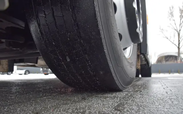 FORD F-MAX 500 / RETARDER / KLIMATYZACJA POSTOJOWA / ACC / NAWIGACJA / KLIMA / LEDY / 2 ZBIORNIKI / FULL SPILERY / 2023 / NISKI PRZEBIEG / FULL OPCJA / GWARANCJA PRODUCENTA / SERWISOWANY / SPROWADZONY 