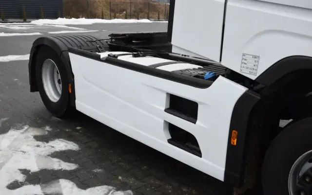 FORD F-MAX 500 / RETARDER / KLIMATYZACJA POSTOJOWA / ACC / NAWIGACJA / KLIMA / LEDY / 2 ZBIORNIKI / FULL SPILERY / 2023 / NISKI PRZEBIEG / FULL OPCJA / GWARANCJA PRODUCENTA / SERWISOWANY / SPROWADZONY 