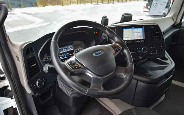 FORD F-MAX 500 / RETARDER / KLIMATYZACJA POSTOJOWA / ACC / NAWIGACJA / KLIMA / LEDY / 2 ZBIORNIKI / FULL SPILERY / 2023 / NISKI PRZEBIEG / FULL OPCJA / GWARANCJA PRODUCENTA / SERWISOWANY / SPROWADZONY 