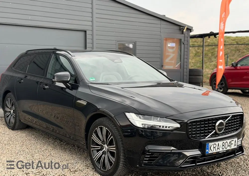 VOLVO V90 