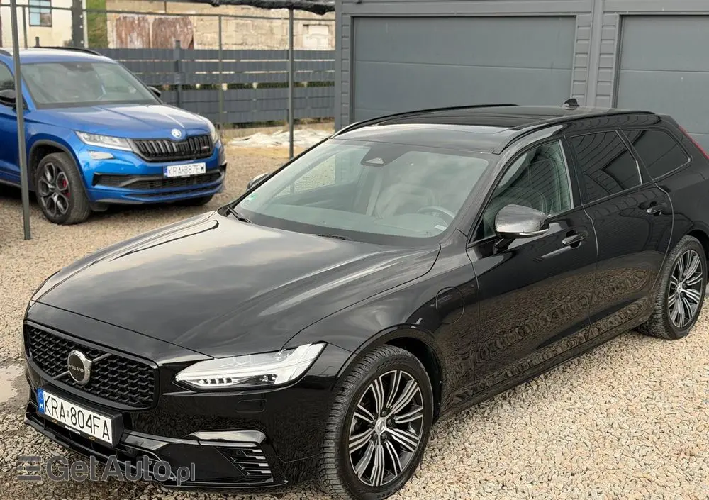 VOLVO V90 