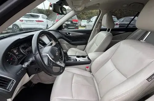INFINITI Q50 