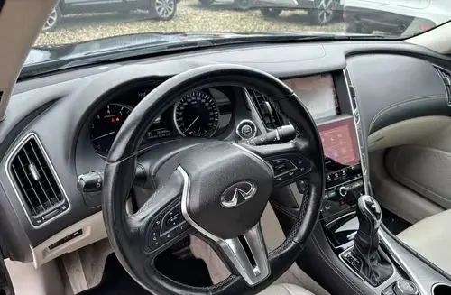 INFINITI Q50 