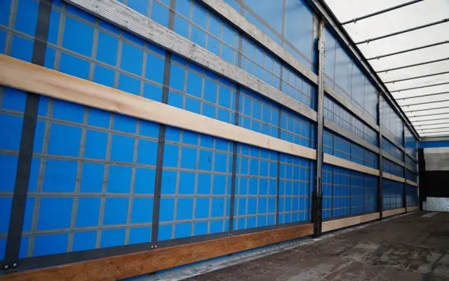 SCHMITZ CARGOBULL FIRANKA / STANDARD / PLANDEKA ZBROJONA 