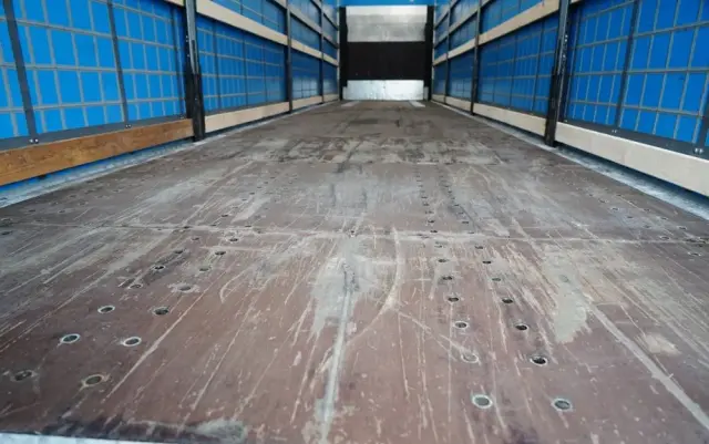 SCHMITZ CARGOBULL FIRANKA / STANDARD / PLANDEKA ZBROJONA 