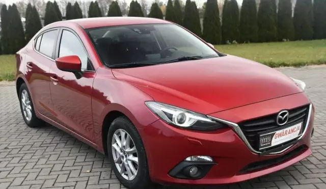 MAZDA 3 