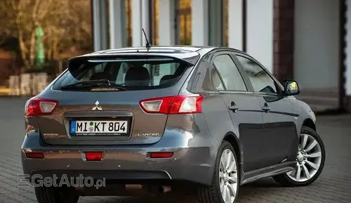 MITSUBISHI Lancer 