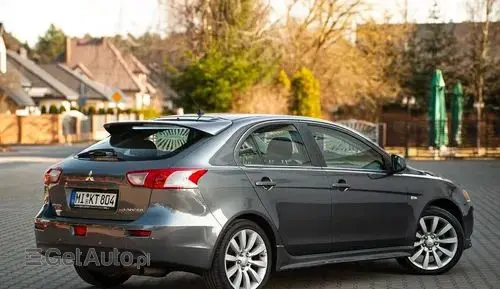 MITSUBISHI Lancer 