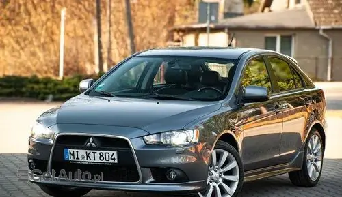 MITSUBISHI Lancer 