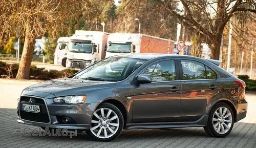 MITSUBISHI Lancer 