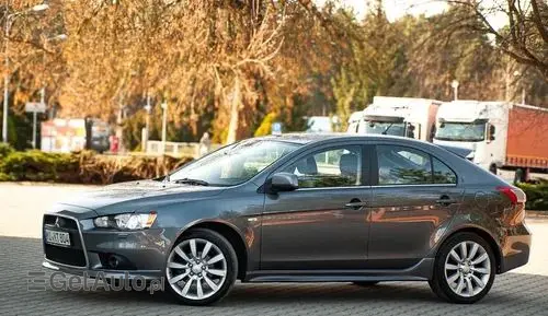 MITSUBISHI Lancer 