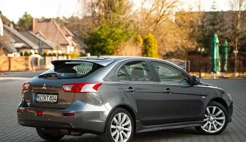 MITSUBISHI Lancer 