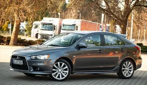 MITSUBISHI Lancer 
