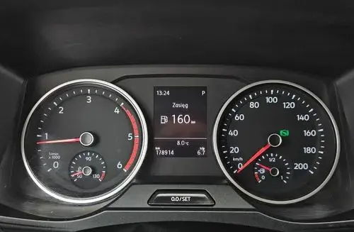 VOLKSWAGEN Crafter 