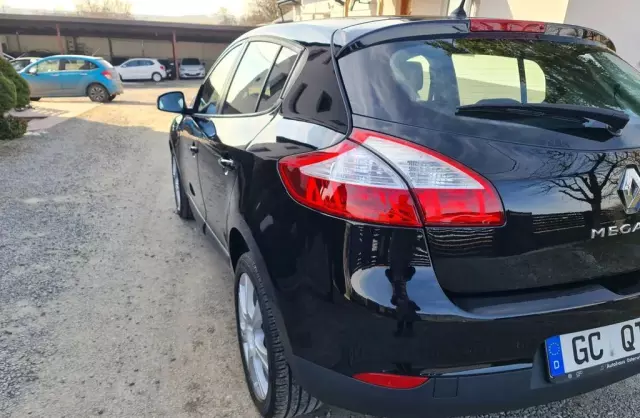 RENAULT Megane 