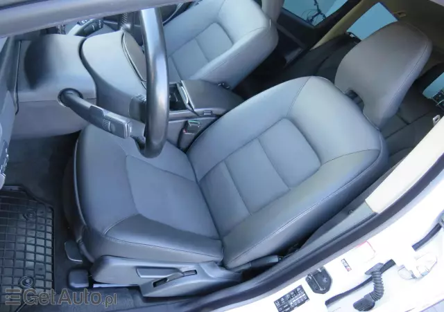 VOLVO V70 2.0D Kinetic