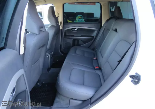 VOLVO V70 2.0D Kinetic