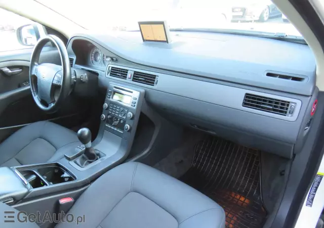 VOLVO V70 2.0D Kinetic