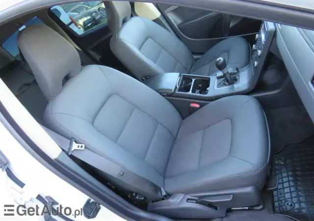 VOLVO V70 2.0D Kinetic