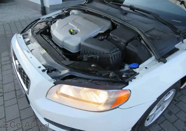 VOLVO V70 2.0D Kinetic