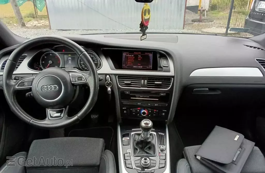 AUDI A4 