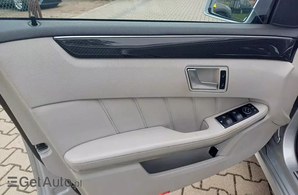 MERCEDES-BENZ Klasa E 