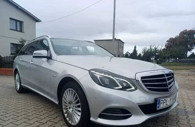 MERCEDES-BENZ Klasa E 