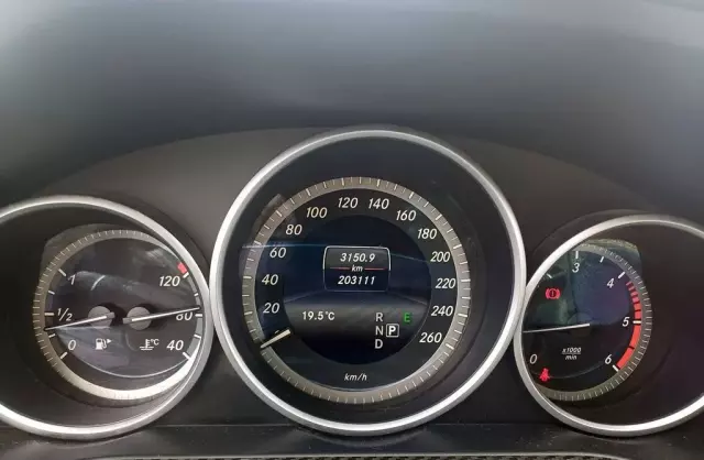 MERCEDES-BENZ Klasa E 