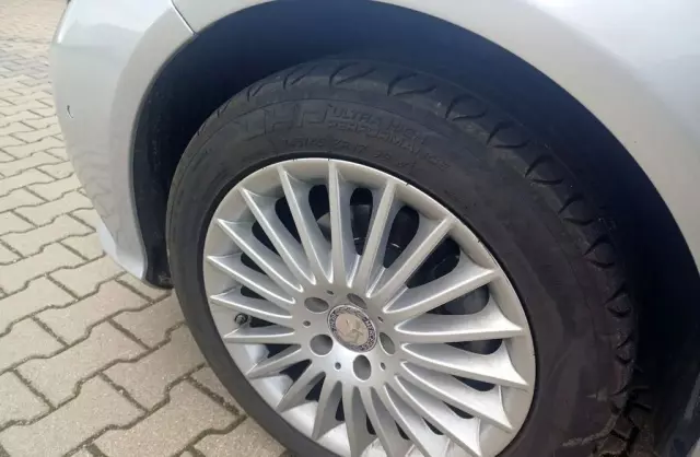 MERCEDES-BENZ Klasa E 